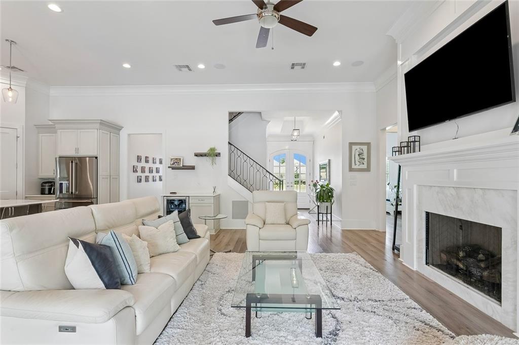 117 OAK PARK Court