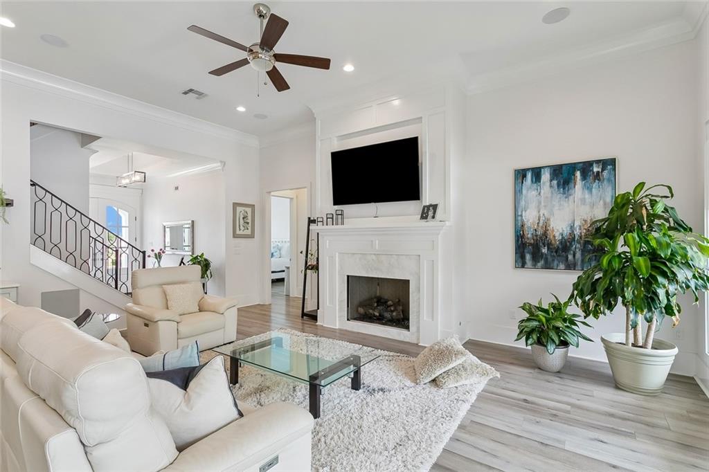 117 OAK PARK Court