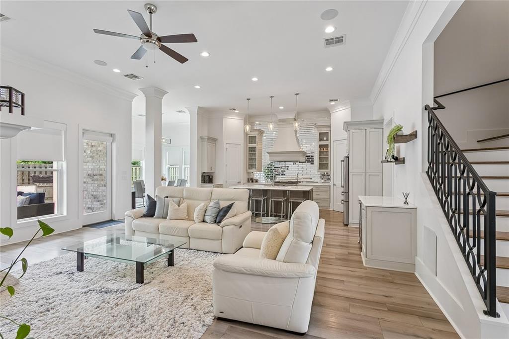 117 OAK PARK Court