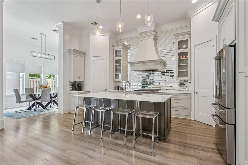 117 OAK PARK Court