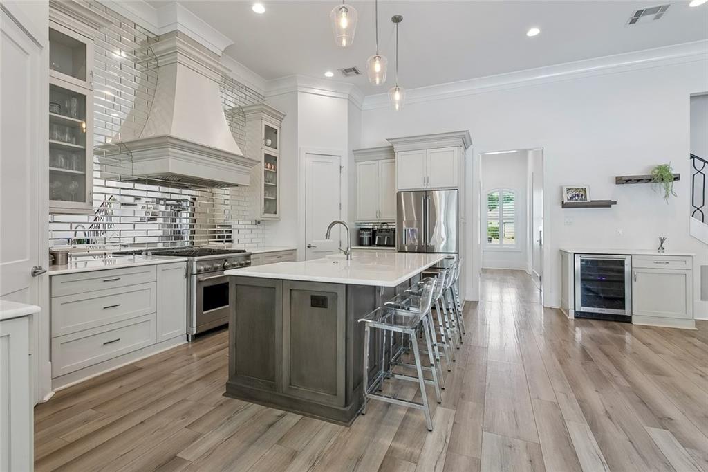 117 OAK PARK Court