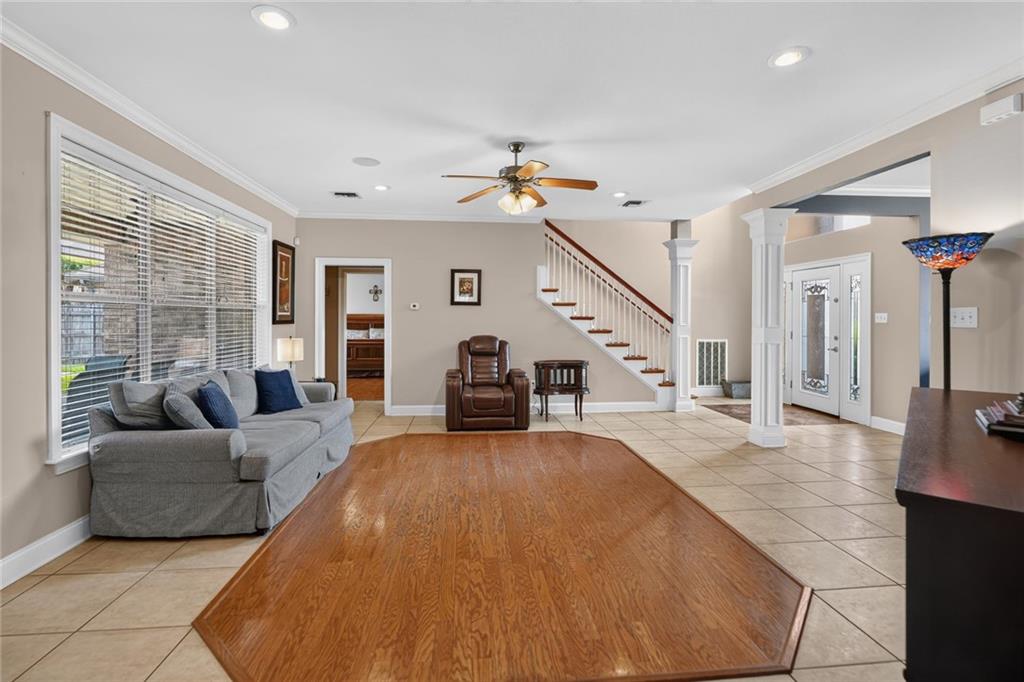 3319 TURNBERRY Lane