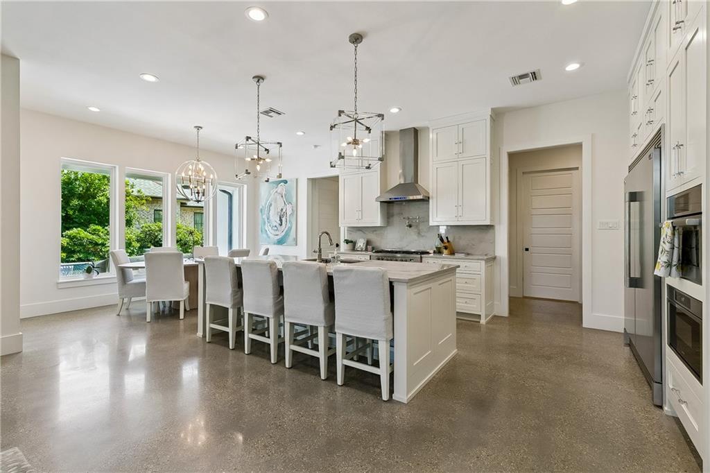 19 PALMETTO Drive