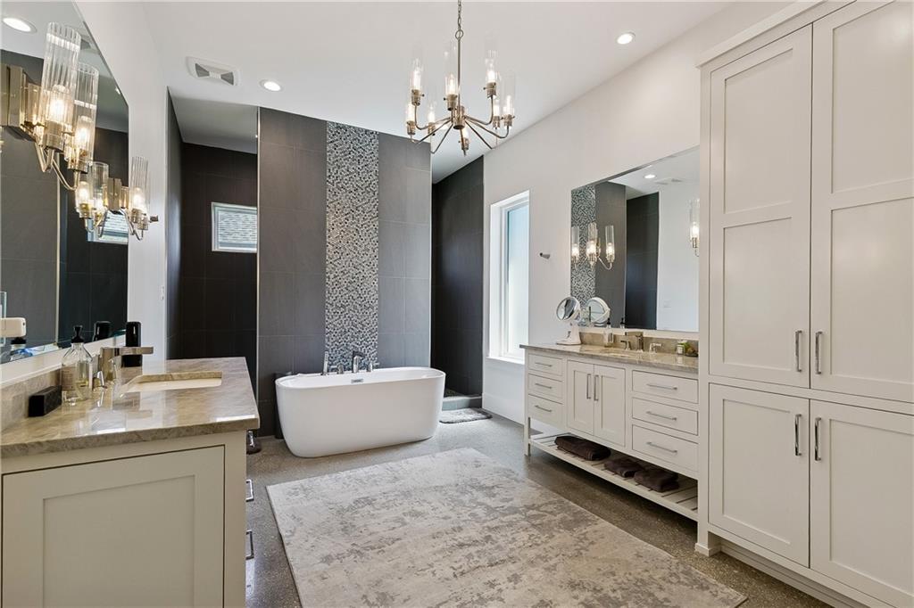 19 PALMETTO Drive
