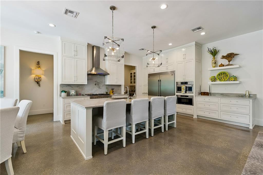 19 PALMETTO Drive