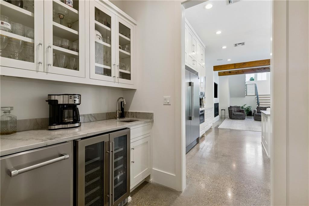 19 PALMETTO Drive