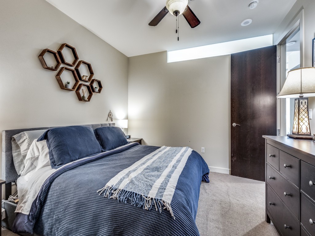 2600 W 7th Street W 2626
