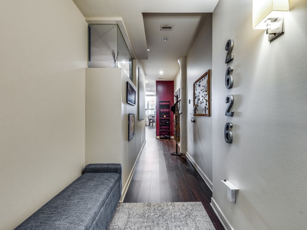 2600 W 7th Street W 2626