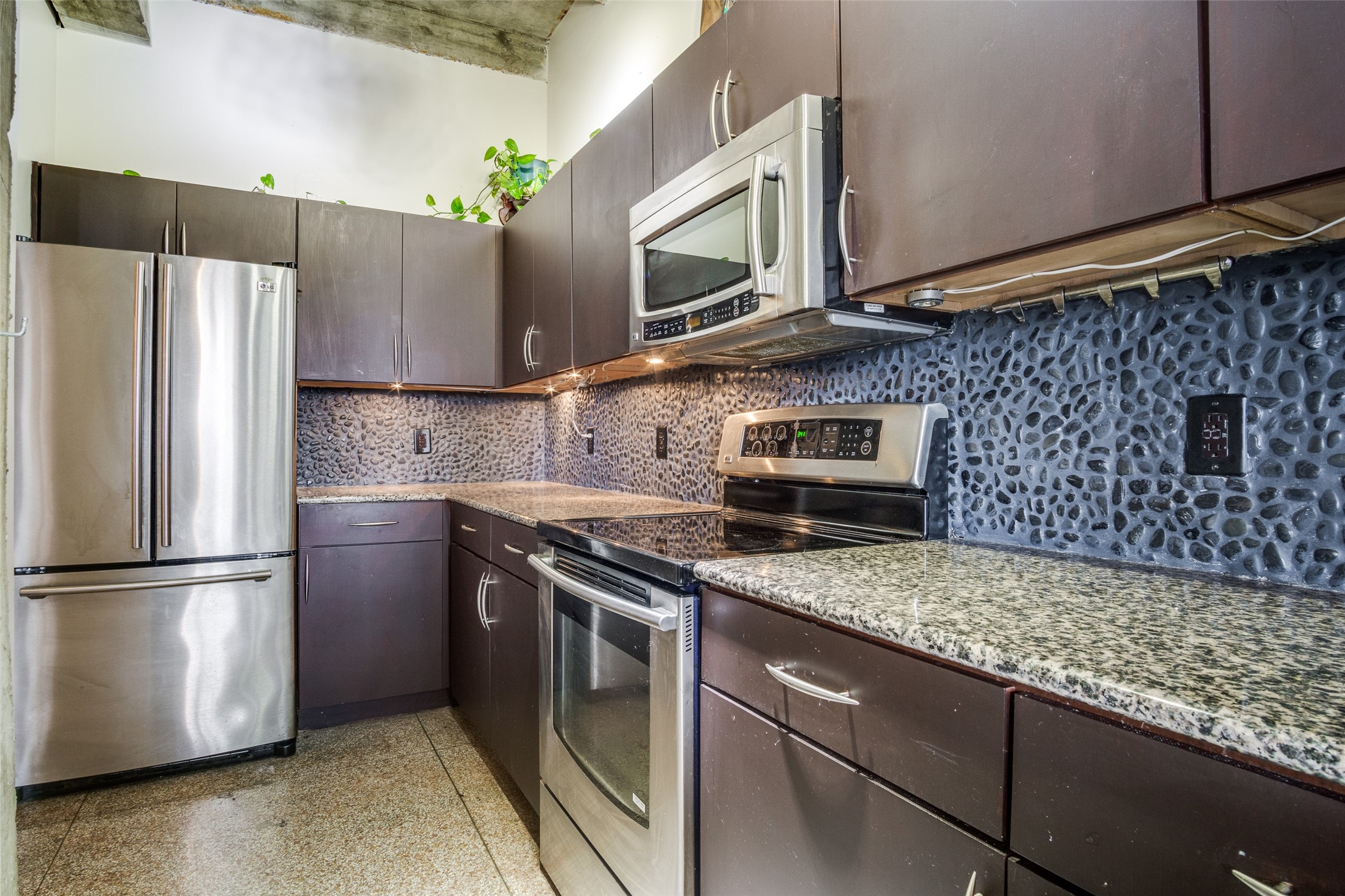 221 W Lancaster Avenue 5004