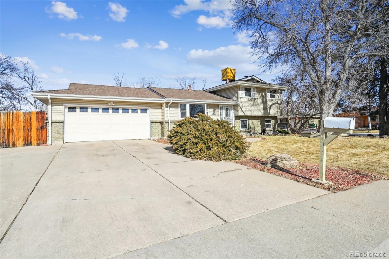 6611 W Montana Place
