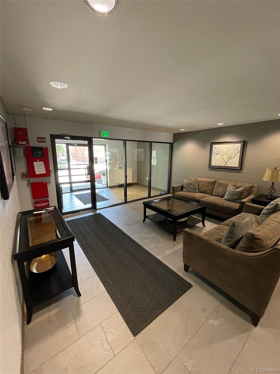 551 N Pearl Street Unit: 106