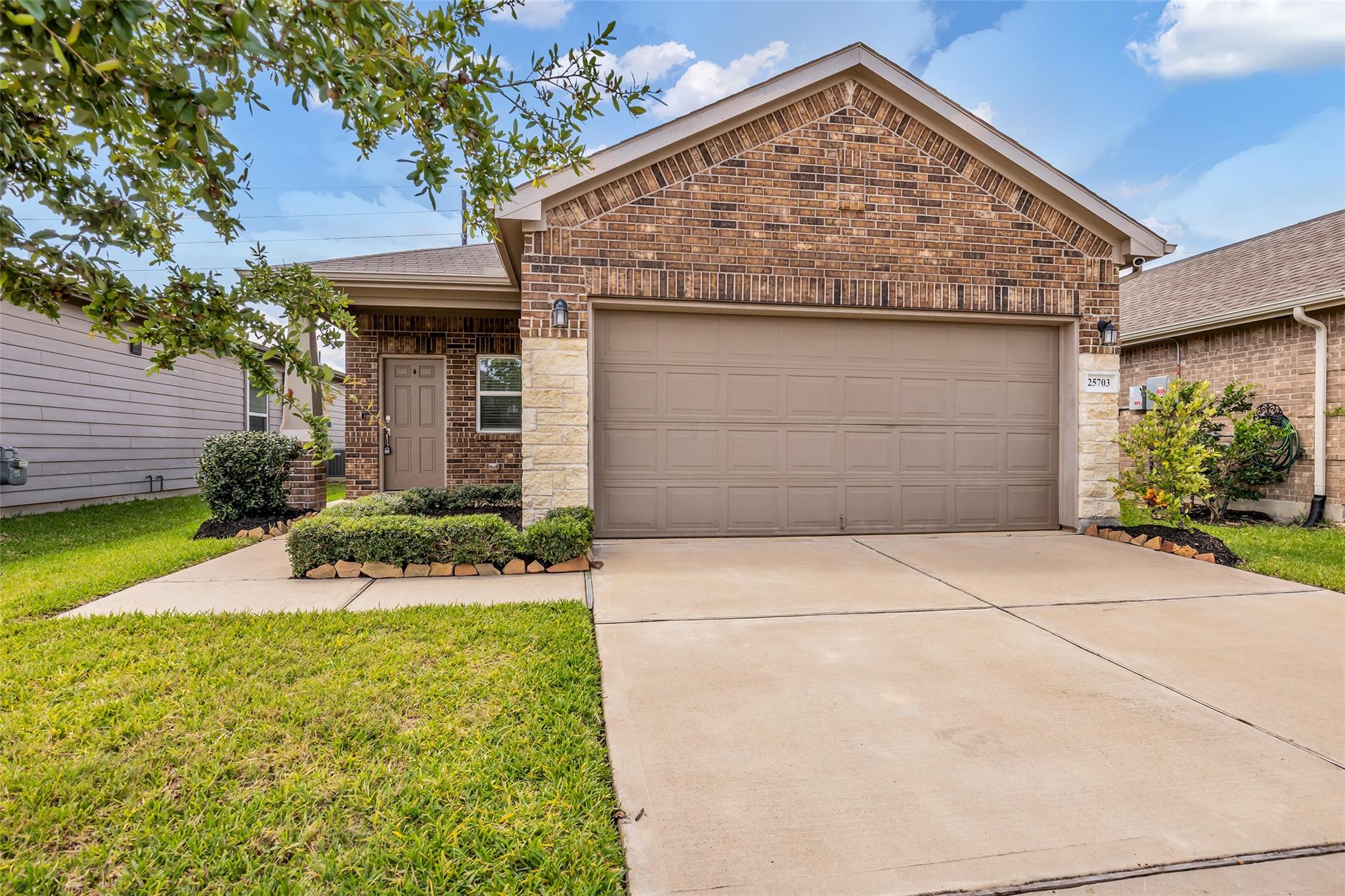 25703 Bottlebrush Sedge Street