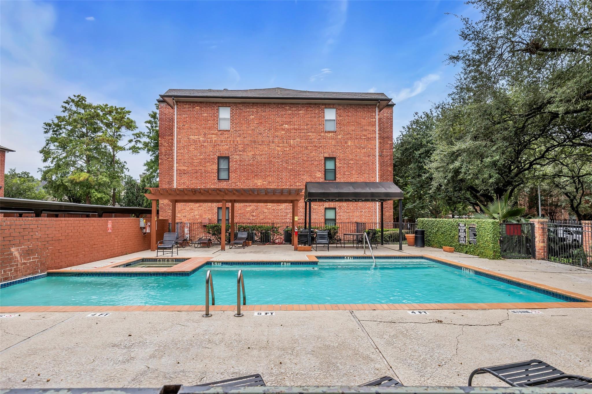 4041 Drake Street # 212