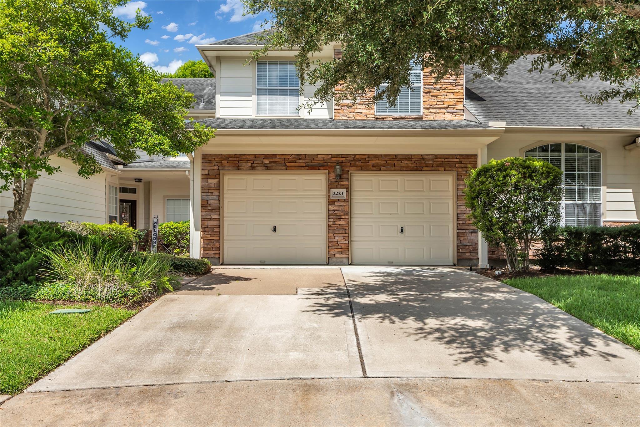 2223 Ridge Wood Lane