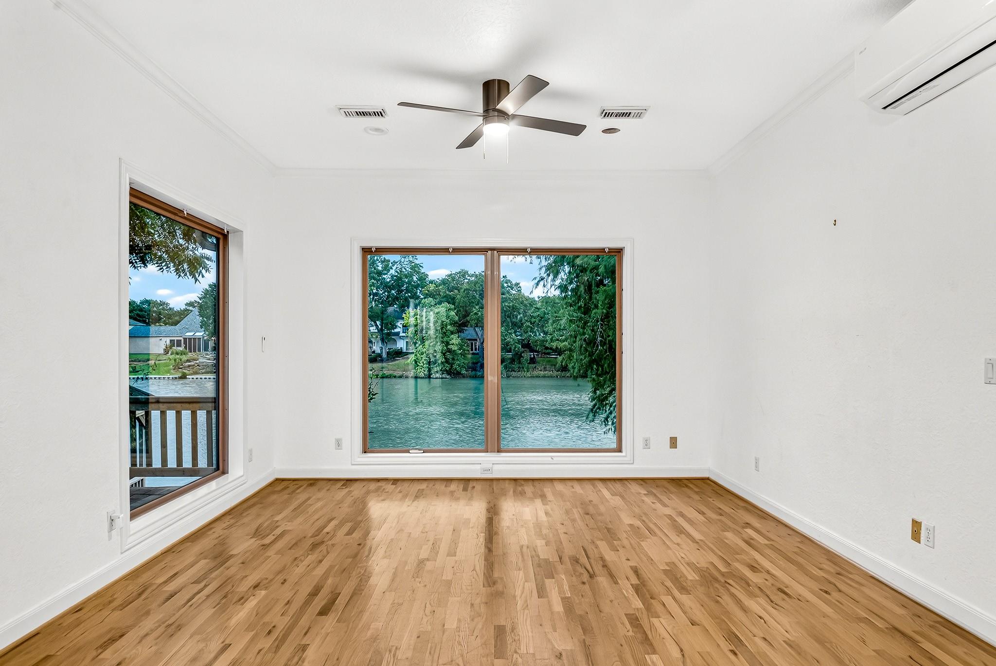 407 Lakeside Boulevard
