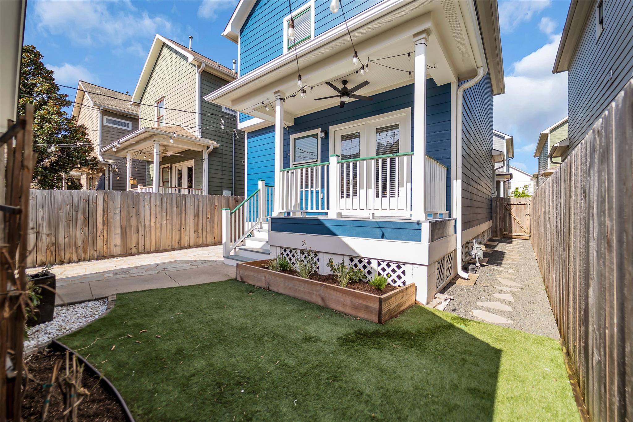 1029 W 15th 1/2 Street