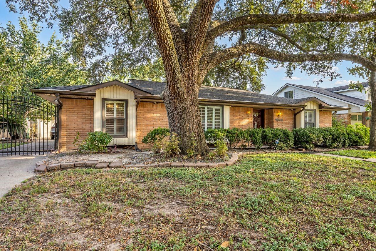 5734 Sanford Road
