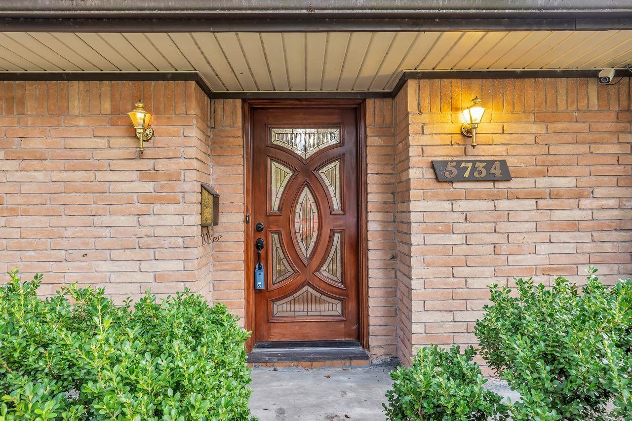 5734 Sanford Road
