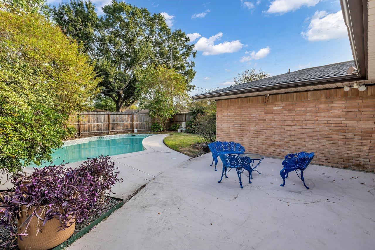 5734 Sanford Road