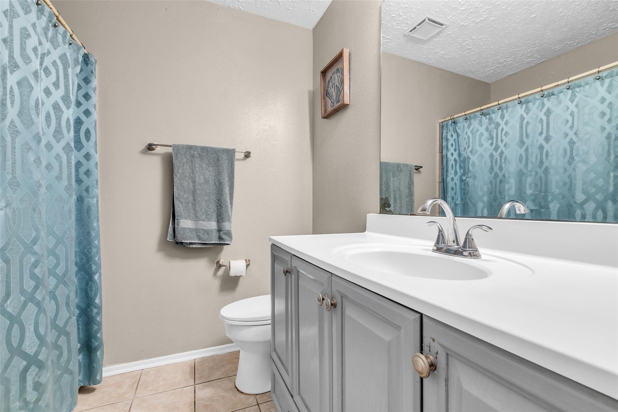 13707 Eastbourne Drive