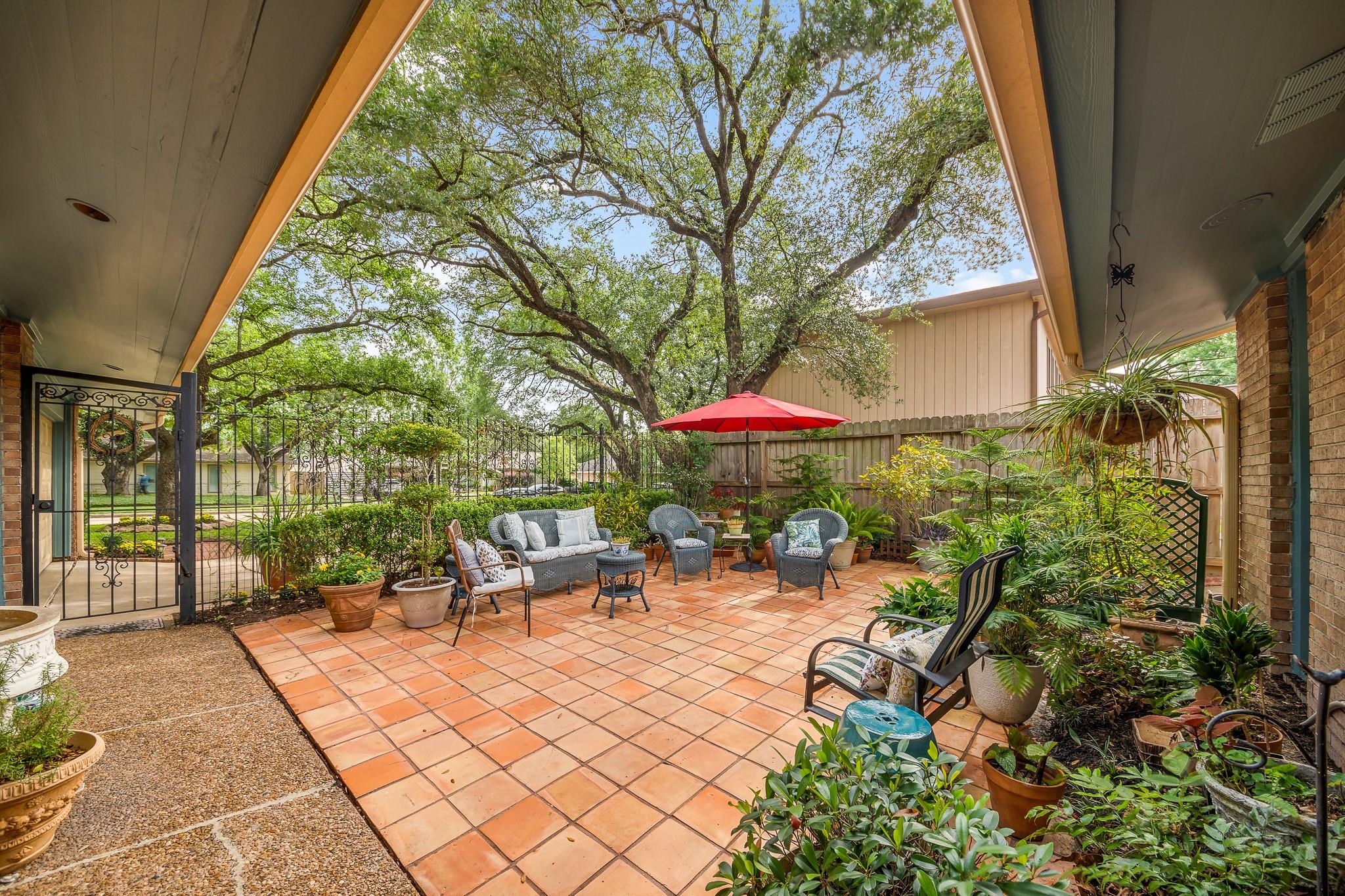 5327 Valkeith Drive