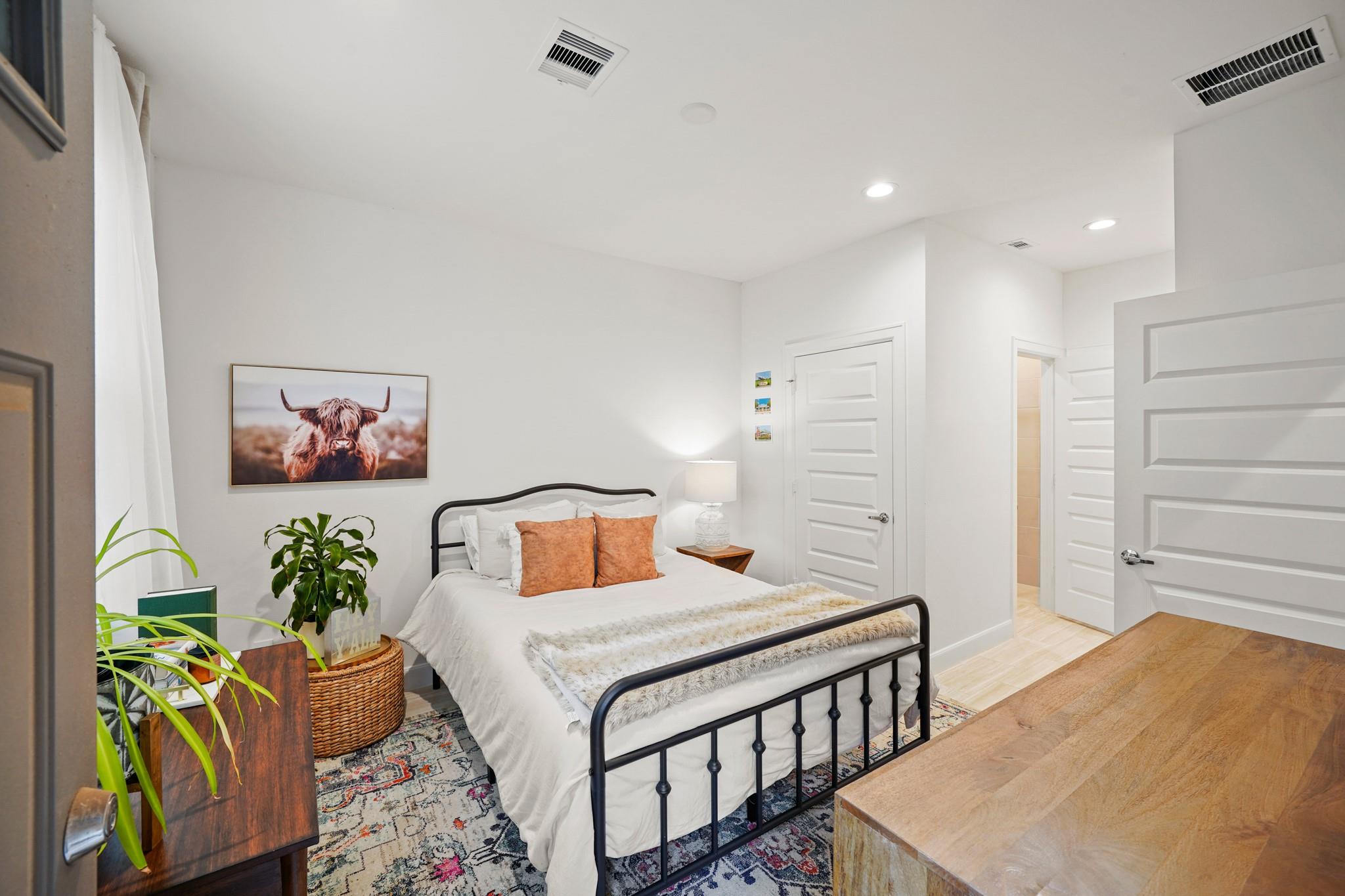 2709 Clinton Drive