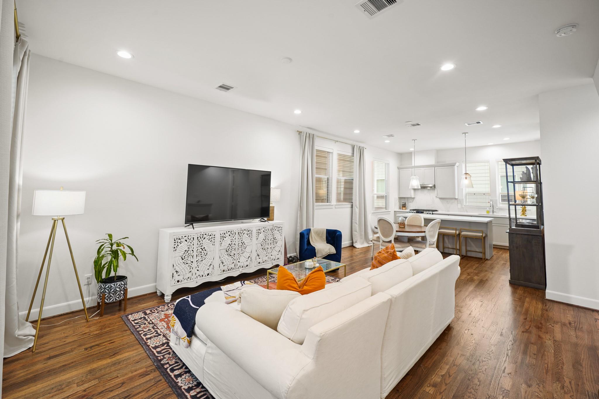 2709 Clinton Drive