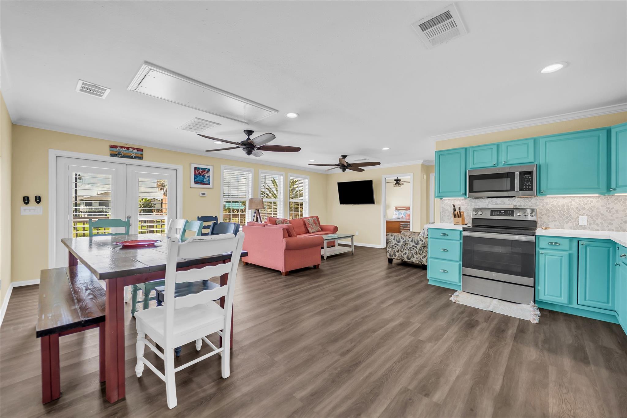 610 Surf Drive