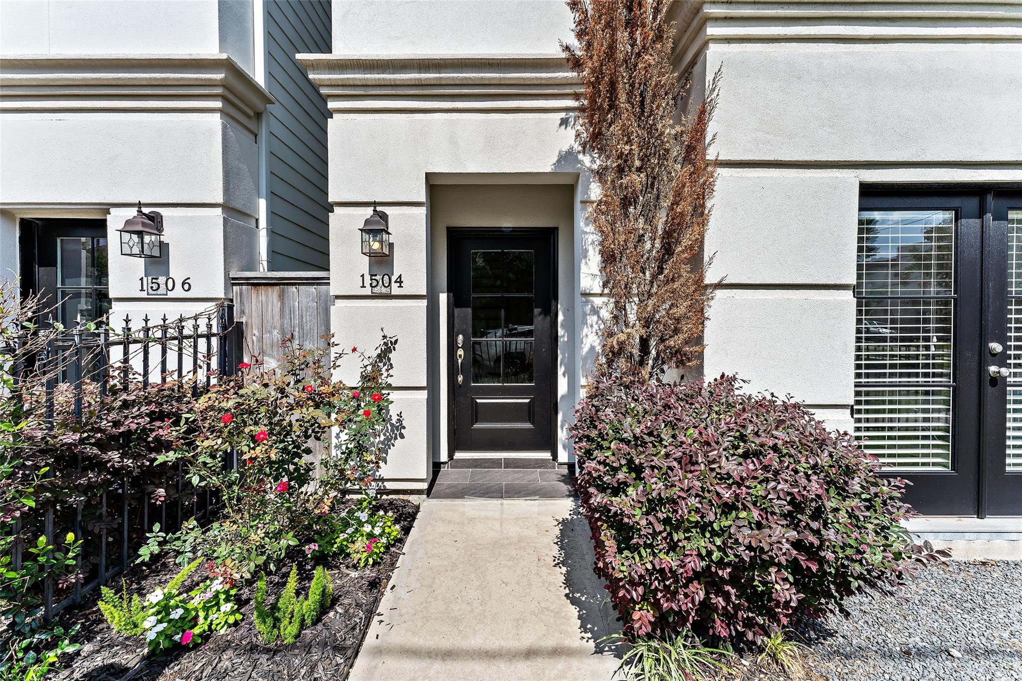 1504 Knox Street