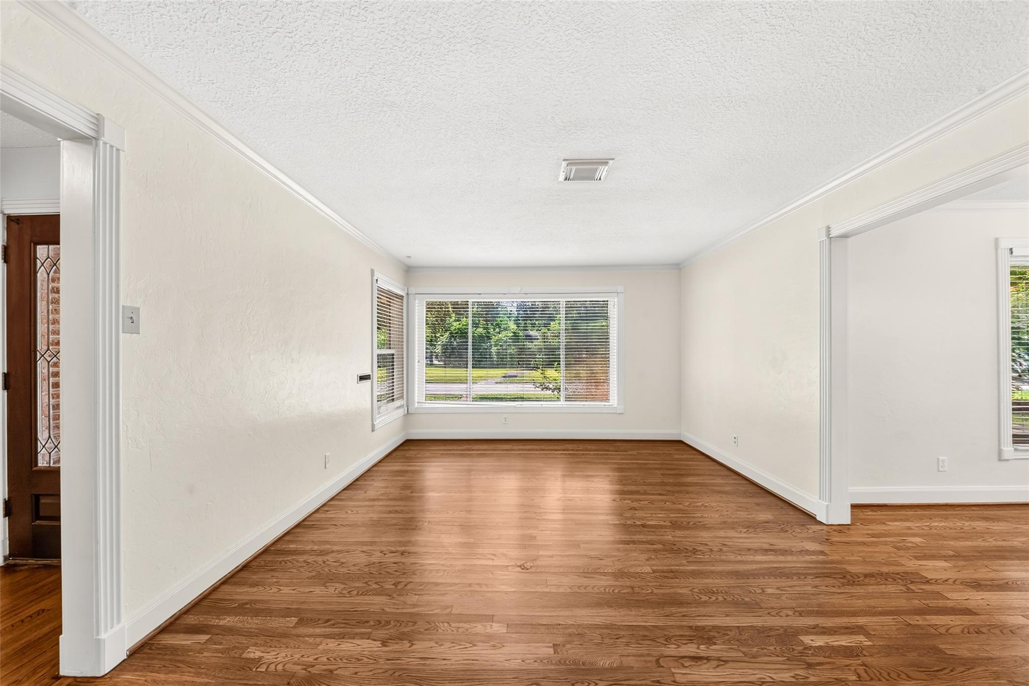 5262 Briarbend Drive