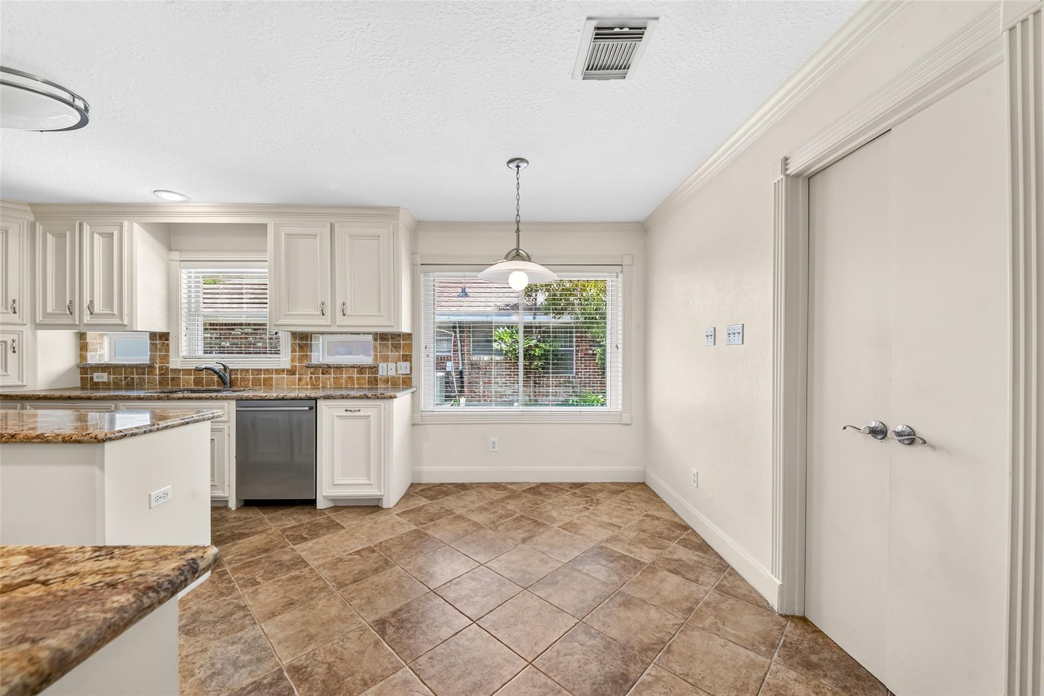 5262 Briarbend Drive