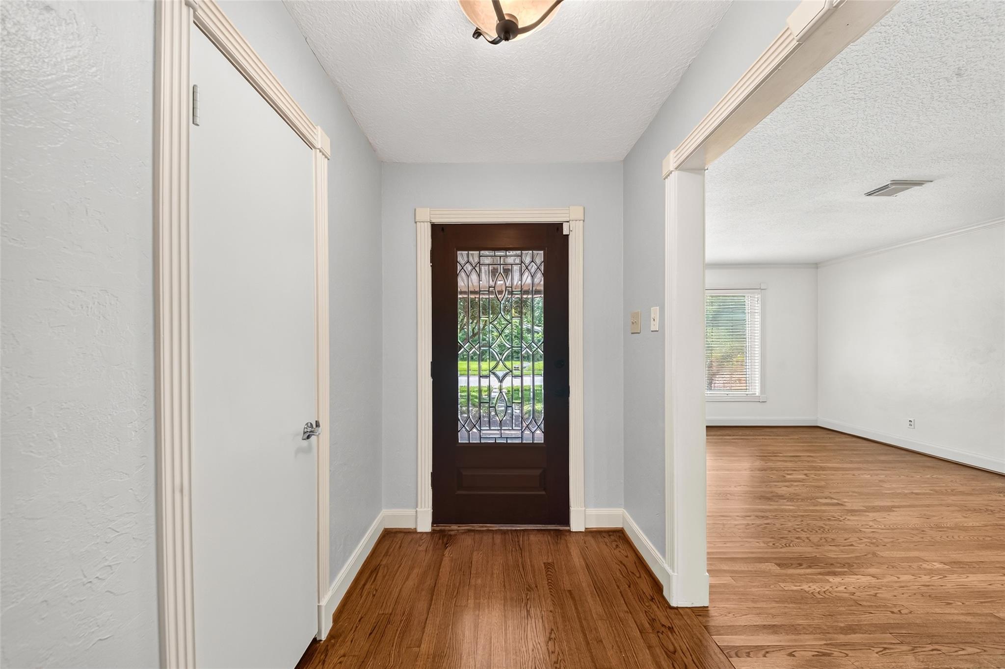 5262 Briarbend Drive