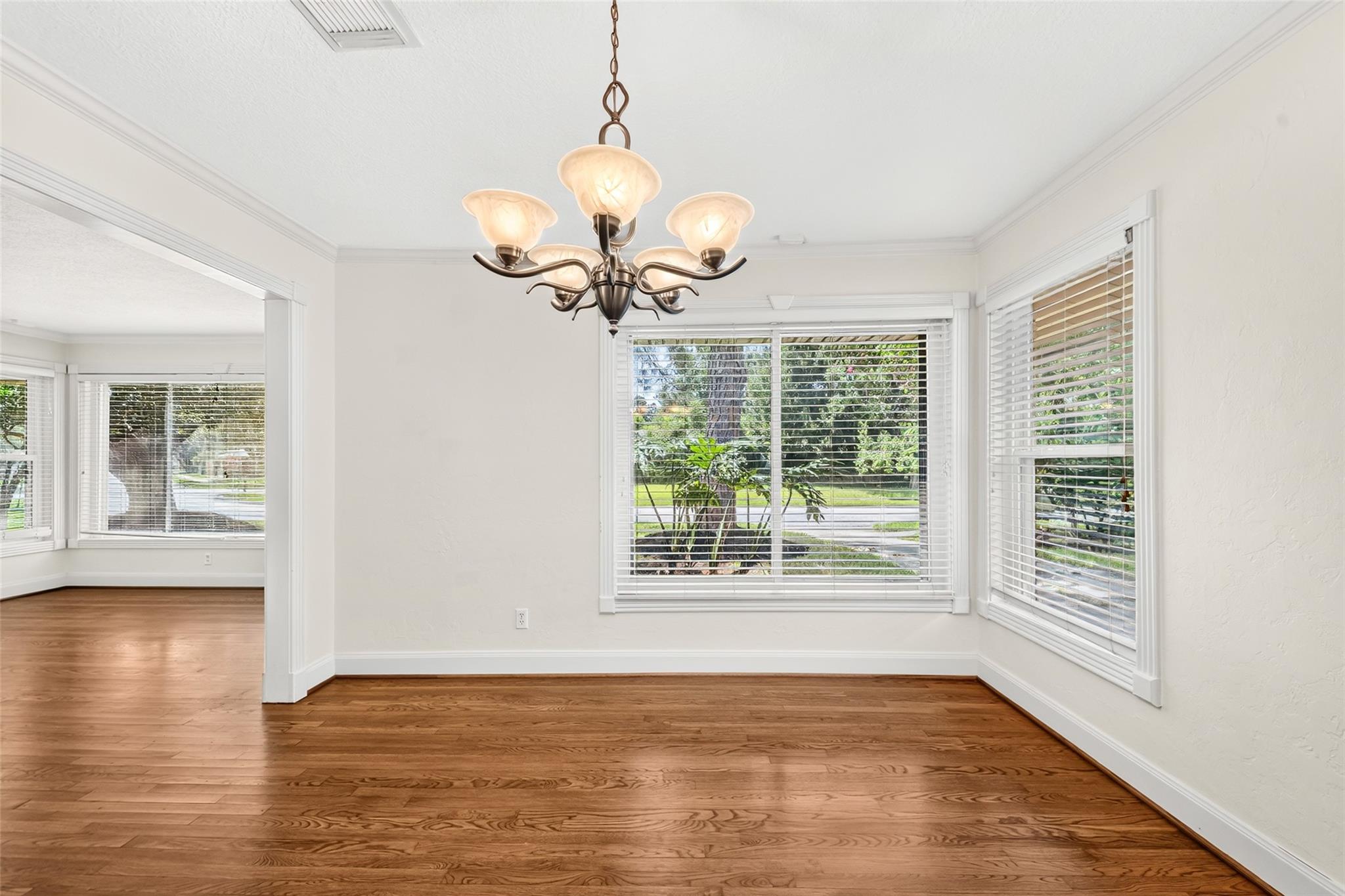 5262 Briarbend Drive