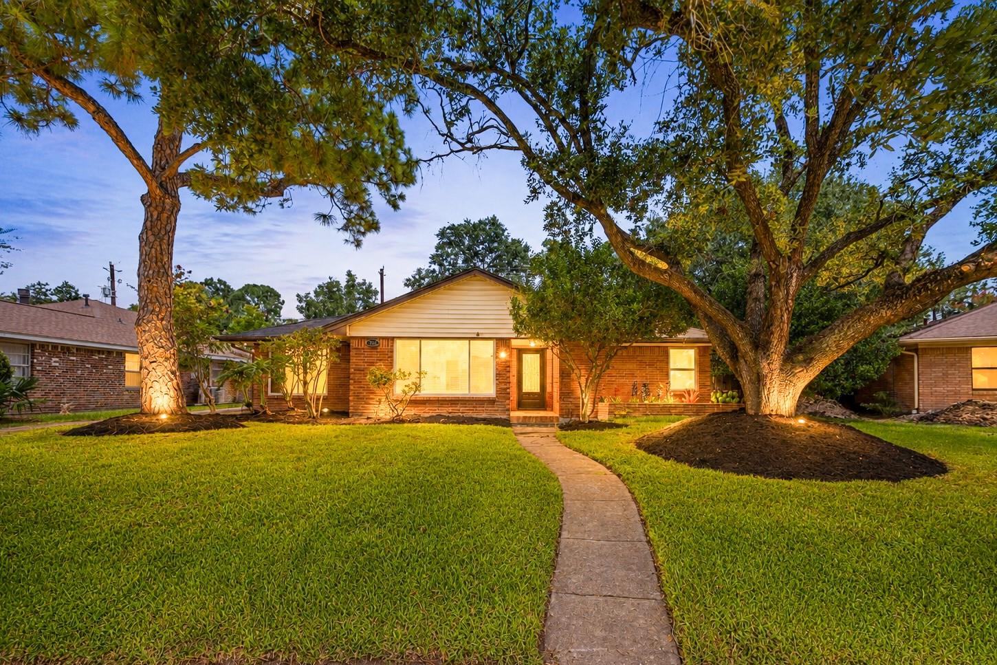 5262 Briarbend Drive