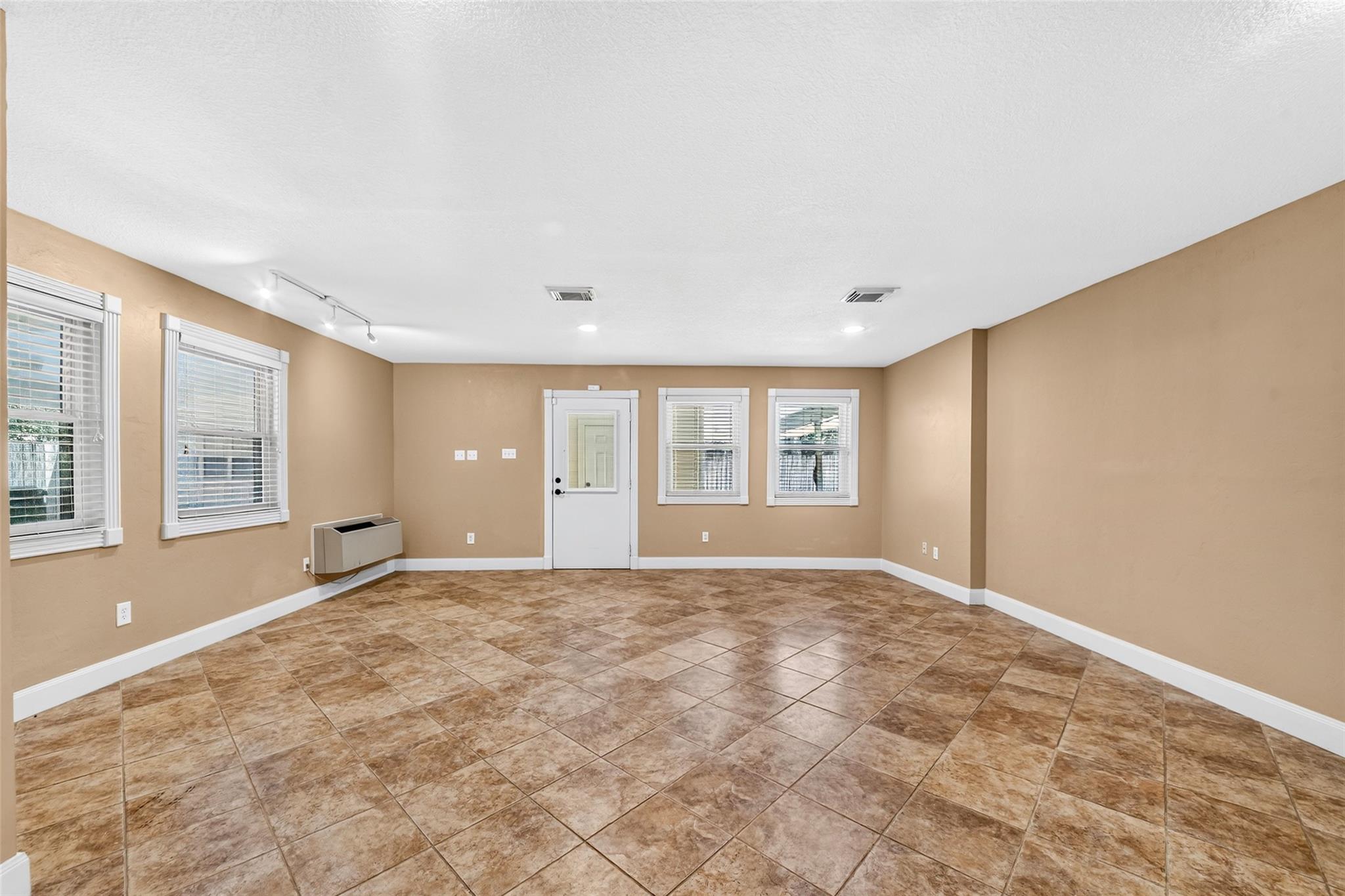5262 Briarbend Drive