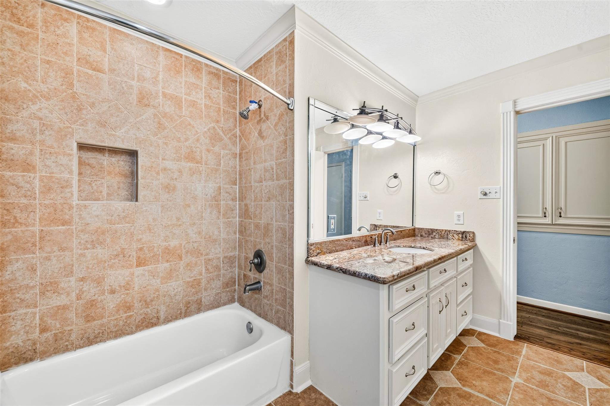 5262 Briarbend Drive