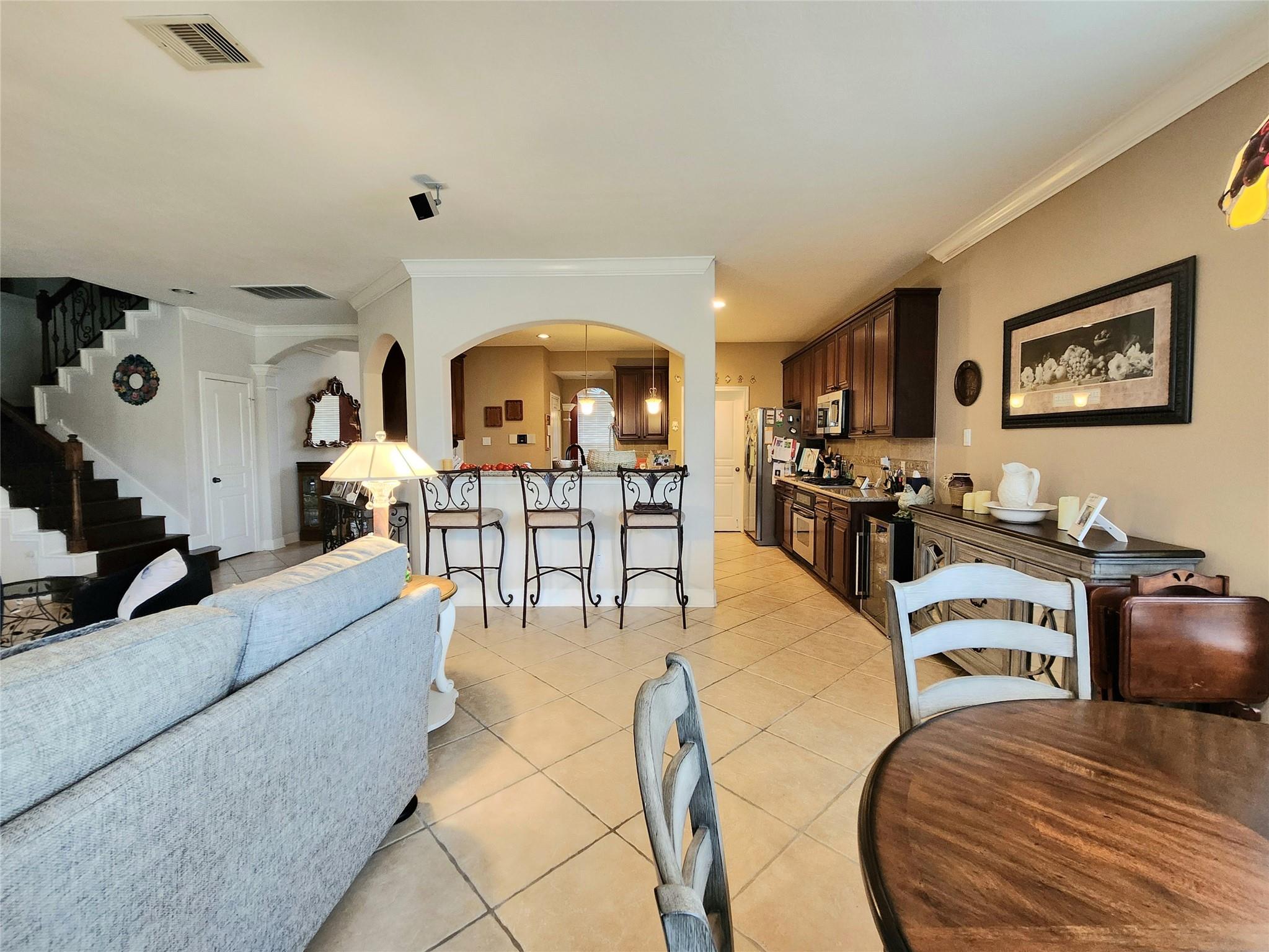 14330 Dunrobin Way