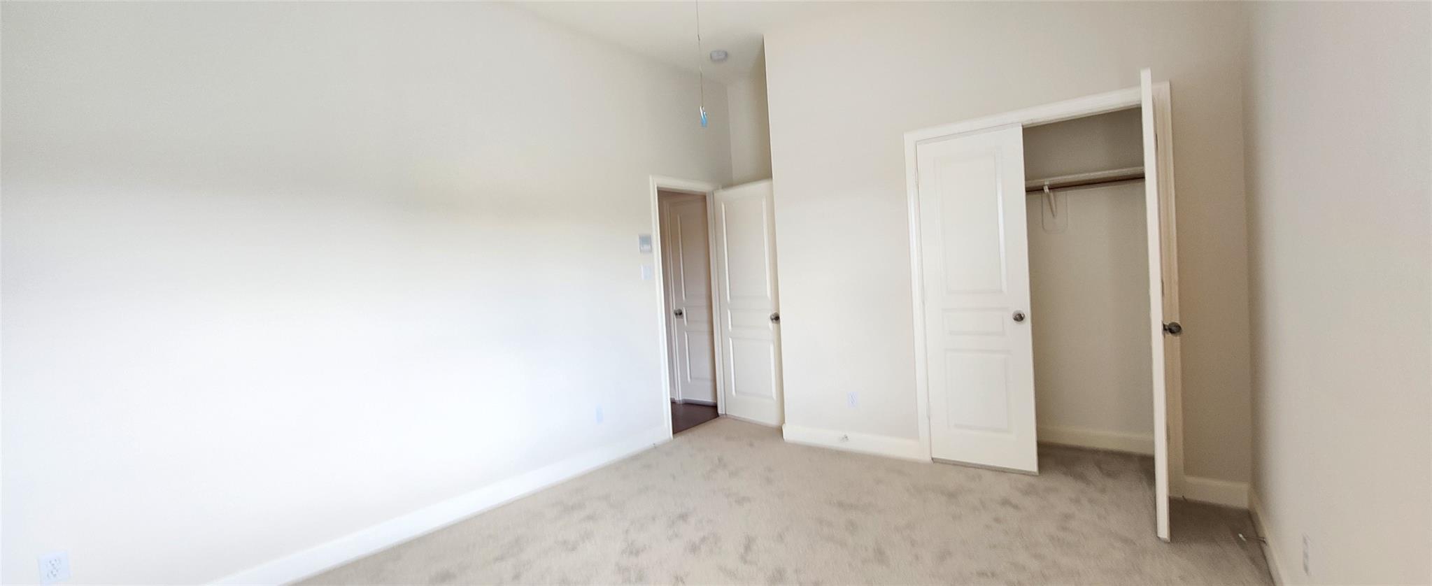 14330 Dunrobin Way