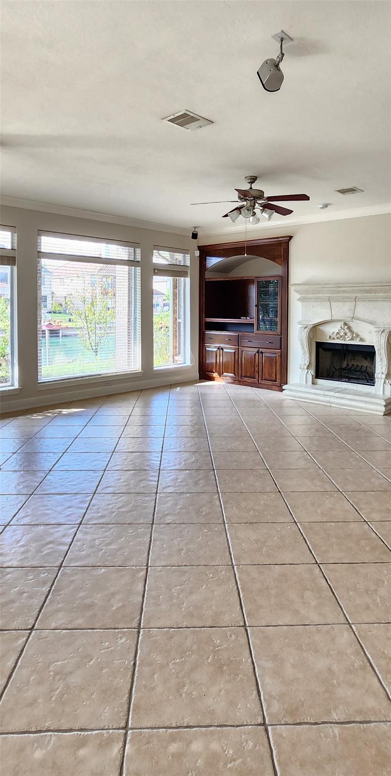 14330 Dunrobin Way