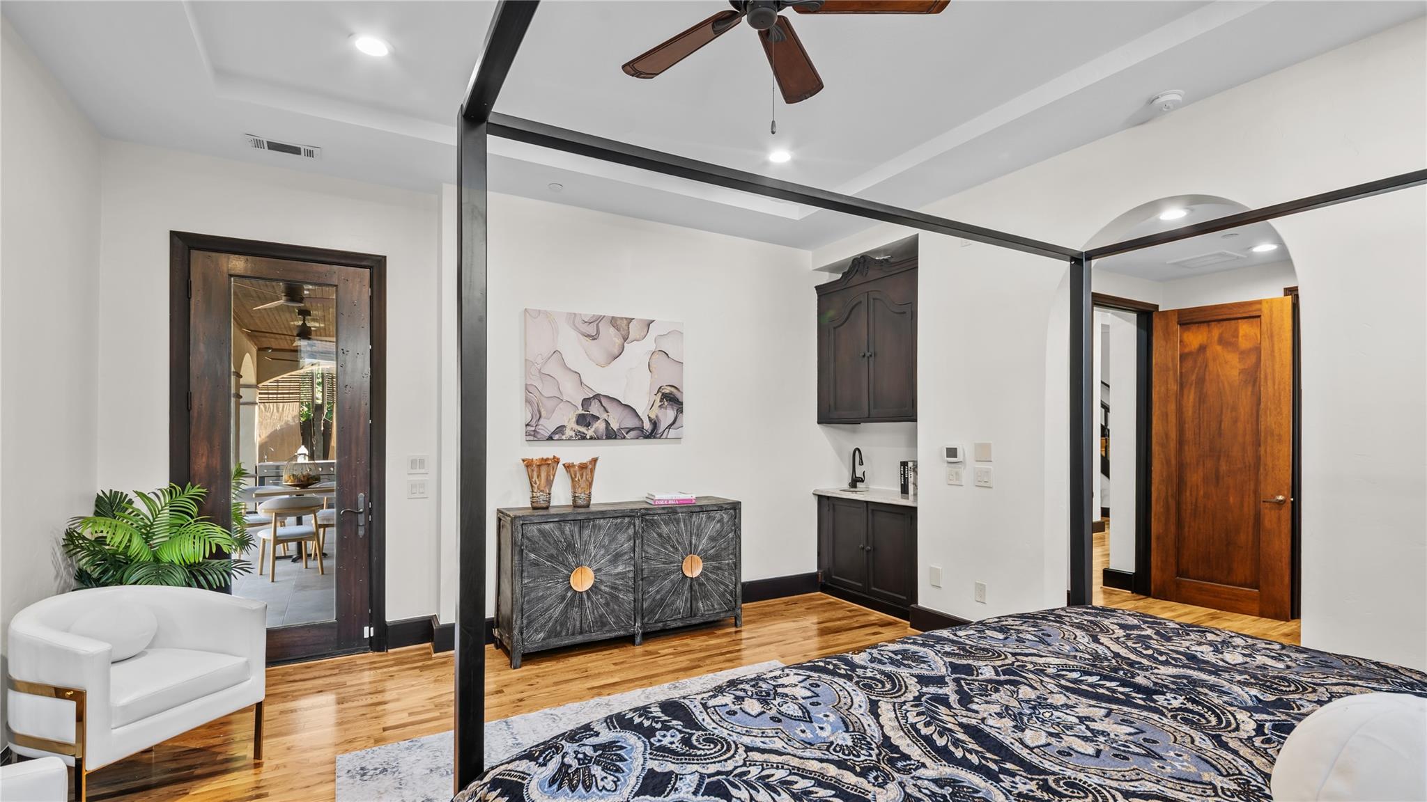 4914 Imperial Street