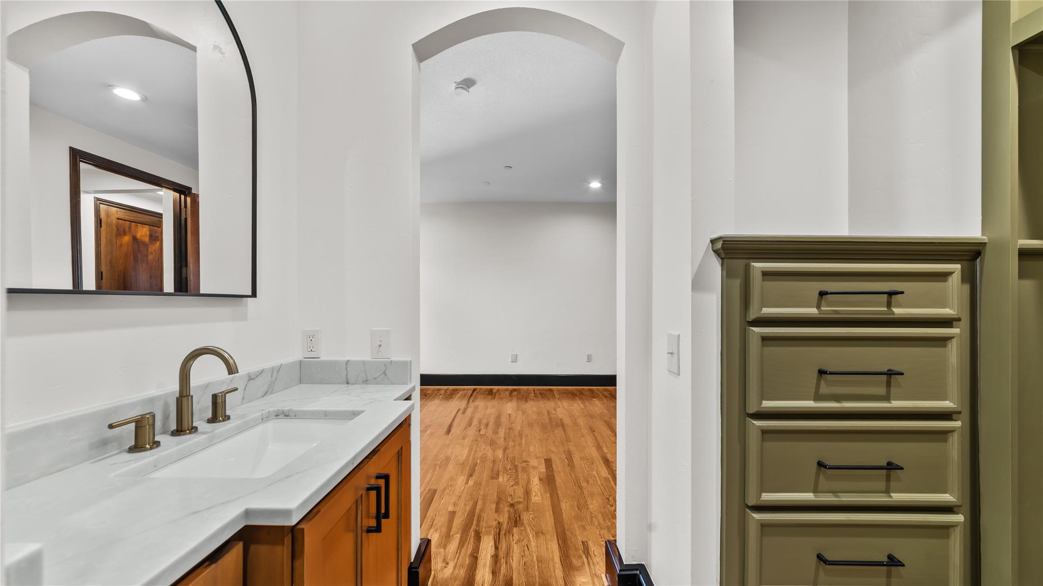 4914 Imperial Street