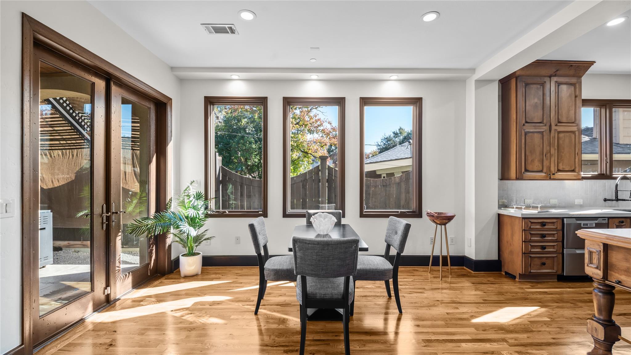 4914 Imperial Street