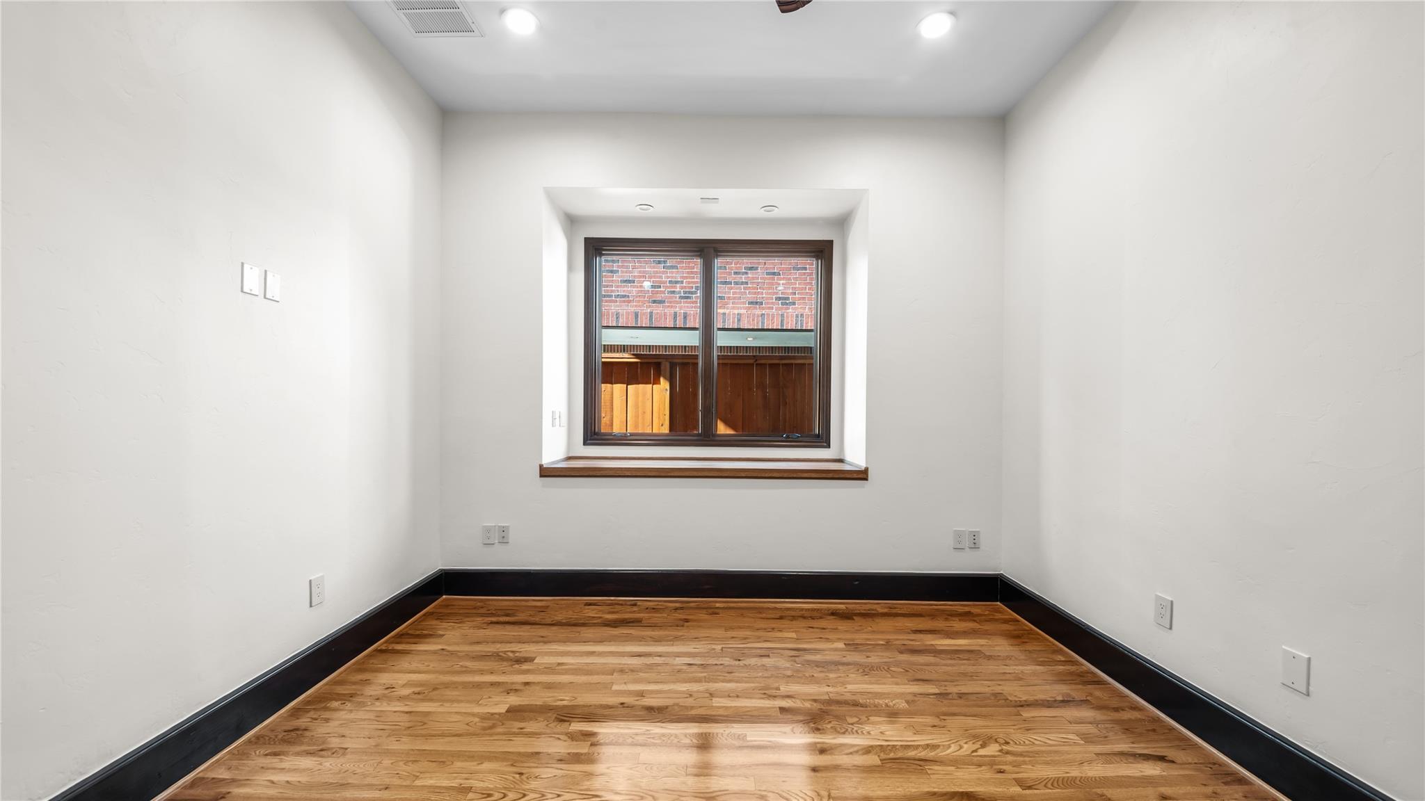 4914 Imperial Street