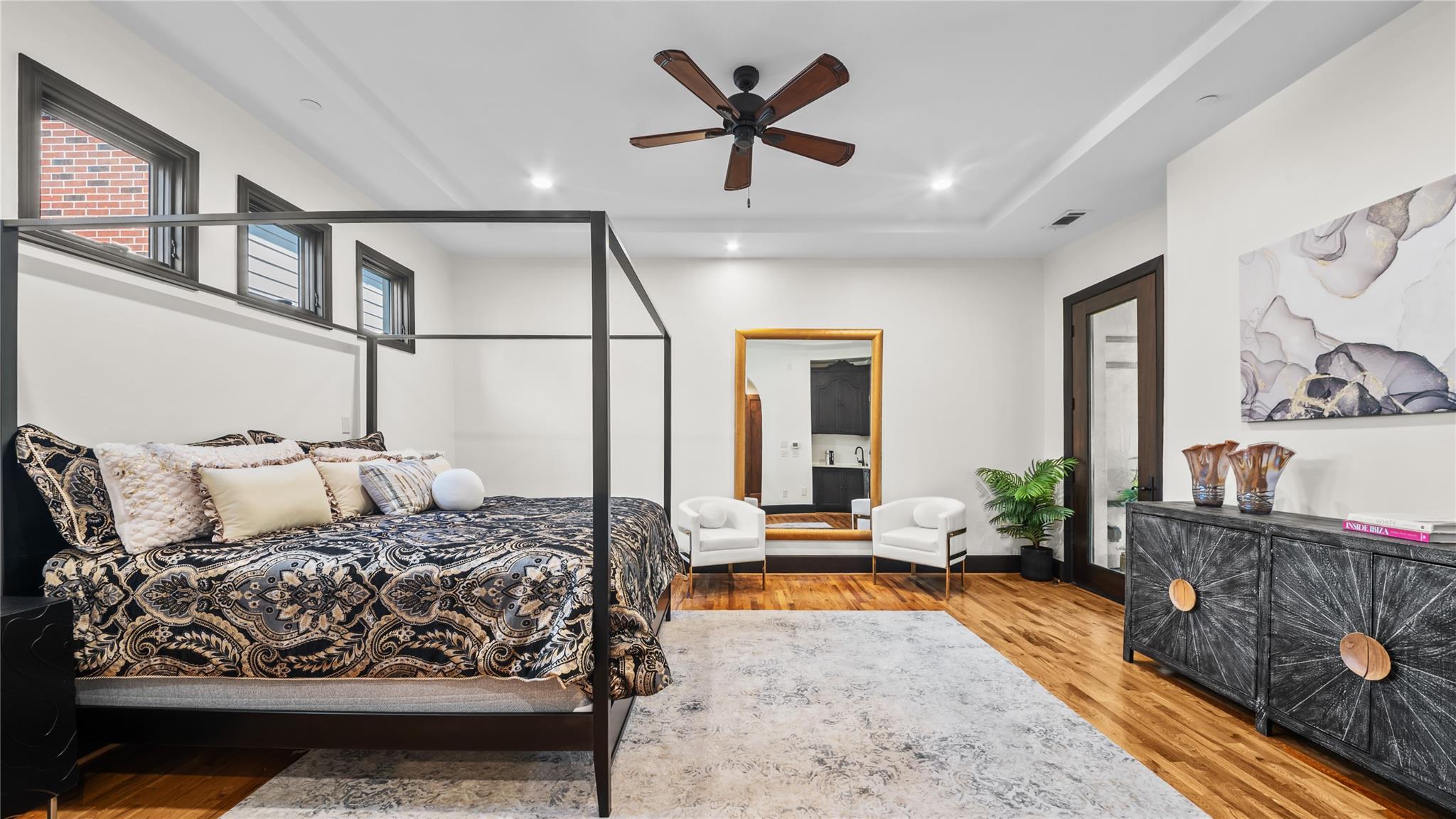 4914 Imperial Street