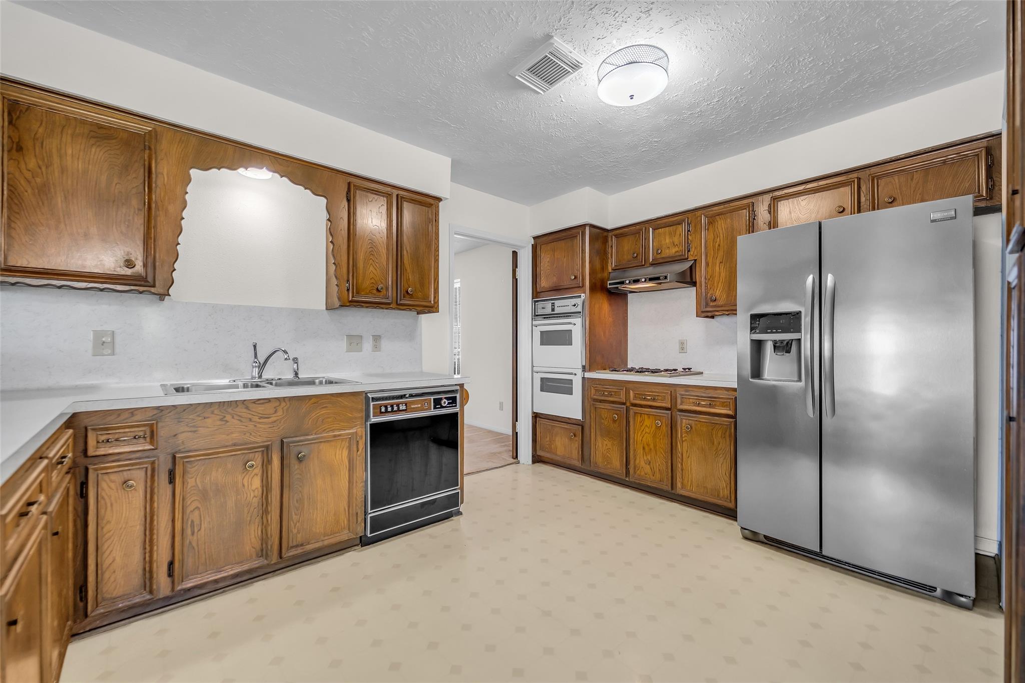 9106 Willow Meadow Drive