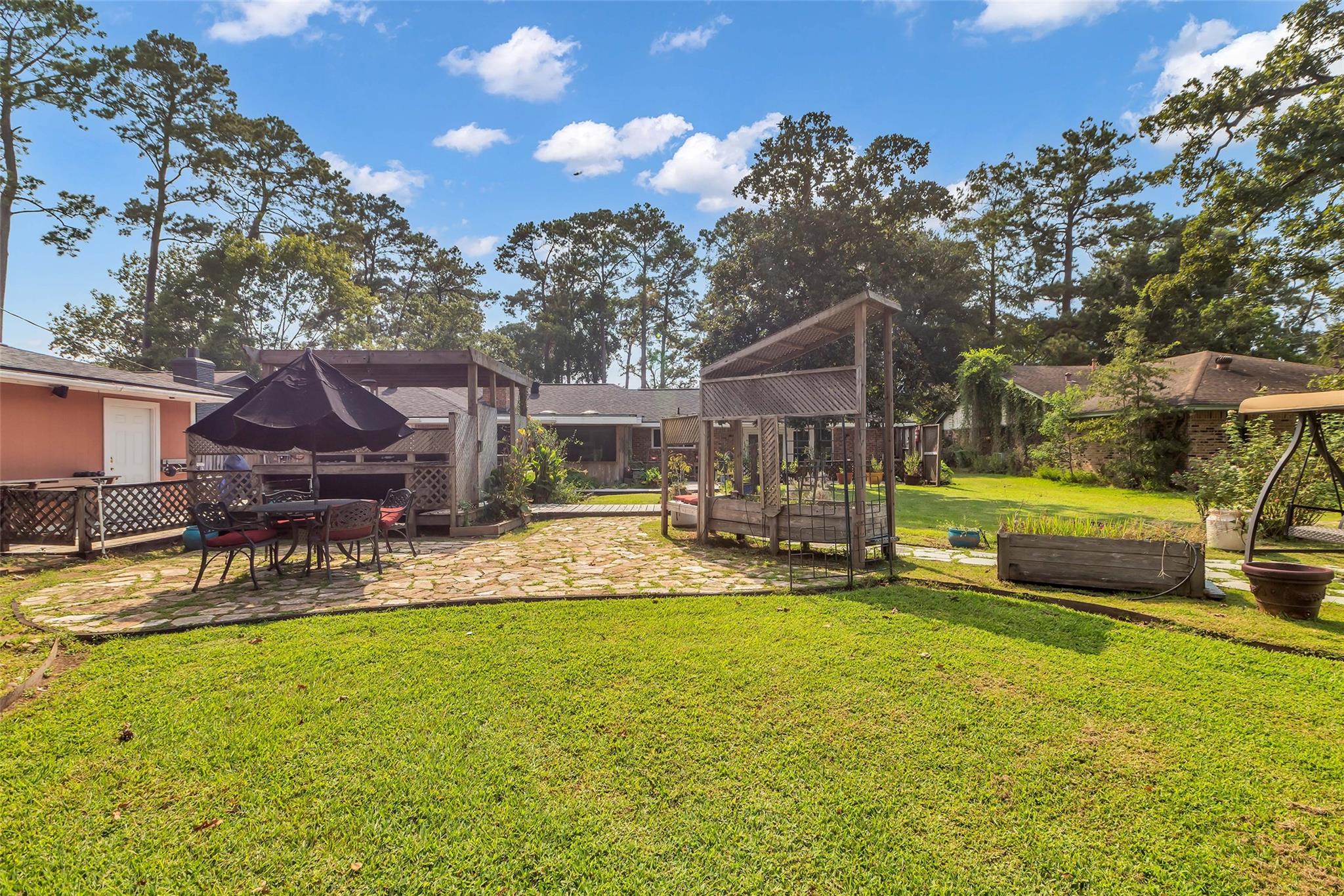1302 Chestnut Ridge Road