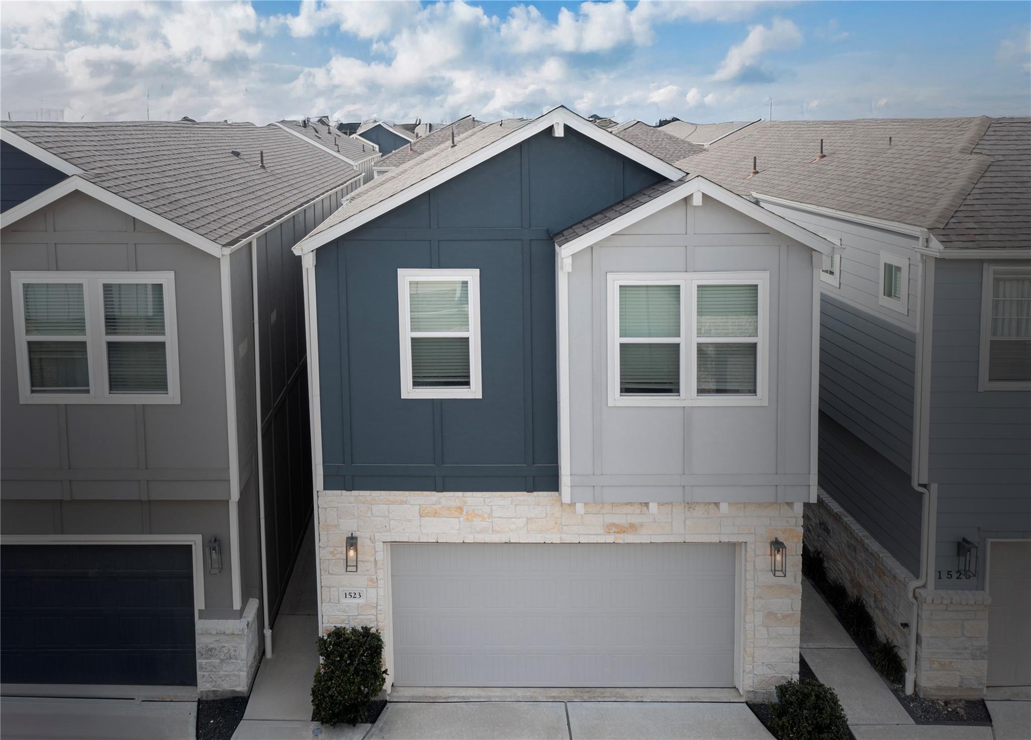 1523 Parkland Oak Drive