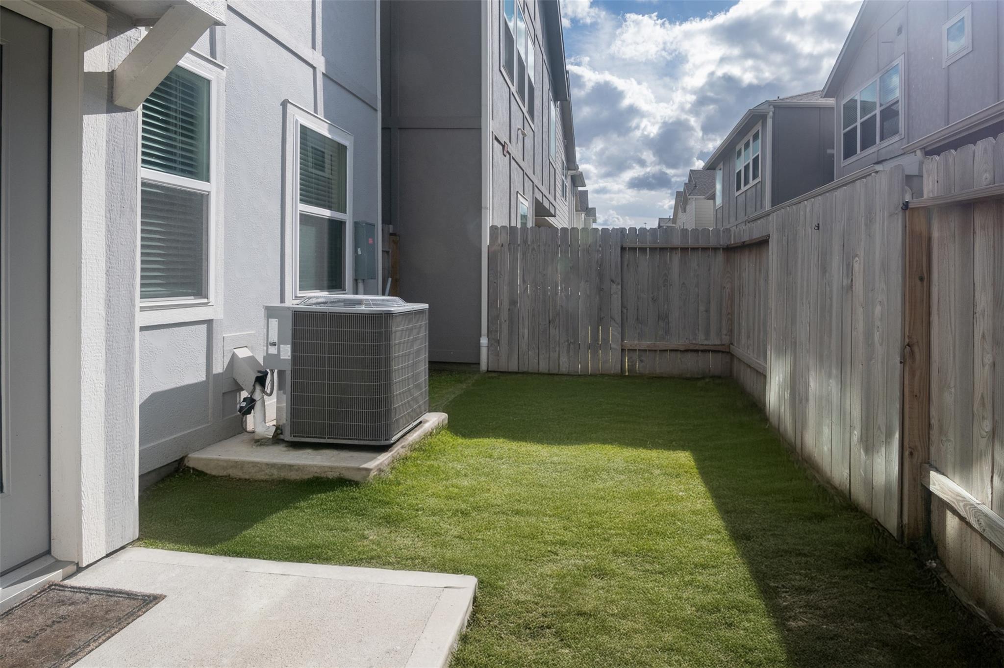 1523 Parkland Oak Drive