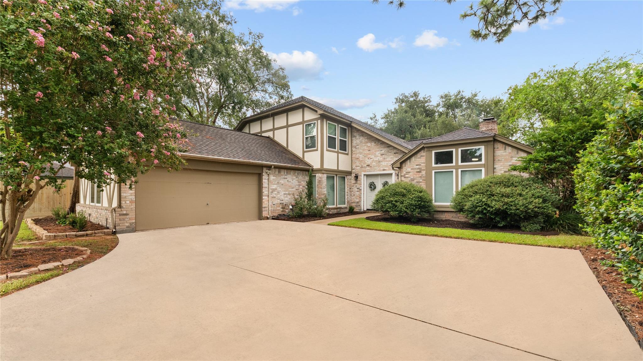 1934 Round Lake Drive