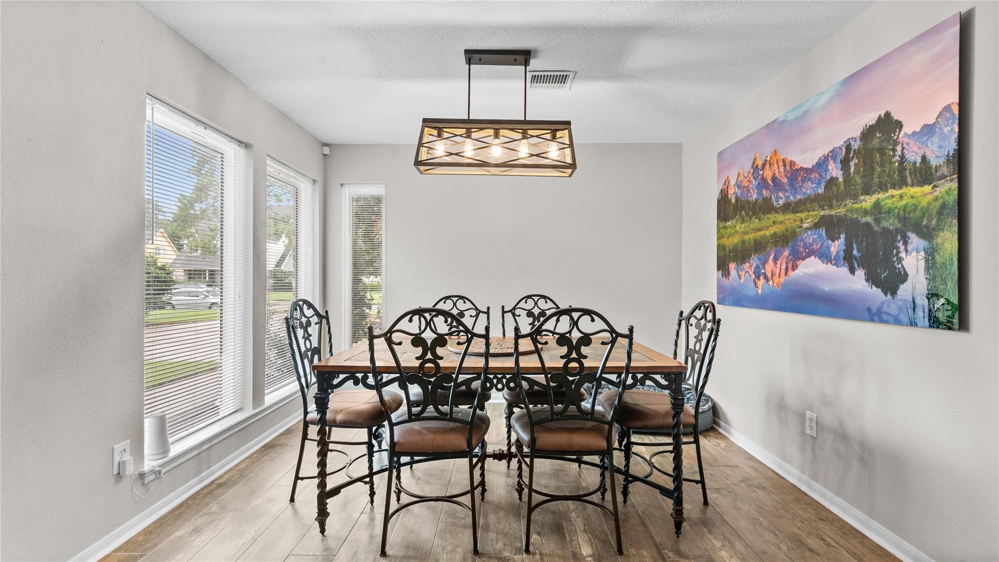 1934 Round Lake Drive